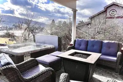 Image de Red Brick Lodge in super convenient Deep Creek Lake location