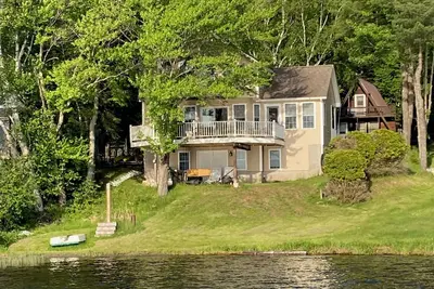 Image de Beautiful waterfront home with gorgeous views on Akers Pond in Errol, Nh