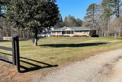 Image de Masters 2026 Secluded Charming House in the Pines