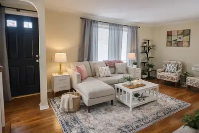 Image de Chic Parma Stay Near Cle King Bed  3br