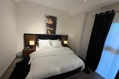 Image de 3-bedroom apartment in gorgeous Shikh Zayed with Ac and comfort