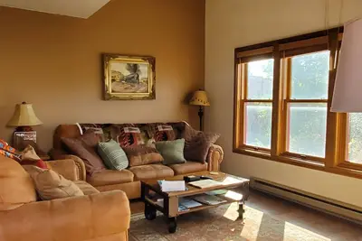 Image de Delightful Centrally located 2-bedroom condo w/ Pool, Hot Tub & Sauna