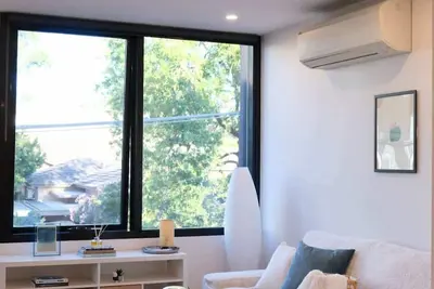 Image de Executive Stay Quiet 2b2b Study Tram at Door
