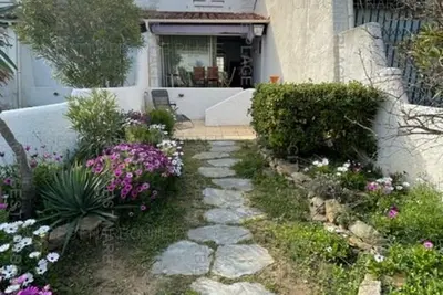 Image de Maison familiale avec terrasse et jardin à Saint Pierre la Mer