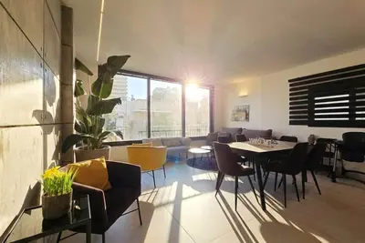 Image de Stunning #Tlv Rooftop 3br/2ba | By SweetyGuest