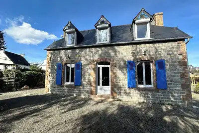 Degemer mat! Typical Breton house 800m from beach.