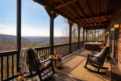 Image de 5br Mountain Lodge · Long-Range Mountain Views · Pet Friendly · Sleeps 12