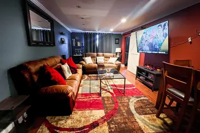 Image de Perfect Dtwn 2 Bed Condo w/ Cali King Bed and Gym