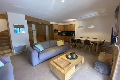 Image de 3ème étage, vue pistes de ski, balcon, télévision, casier à ski, 100m², Valmorel