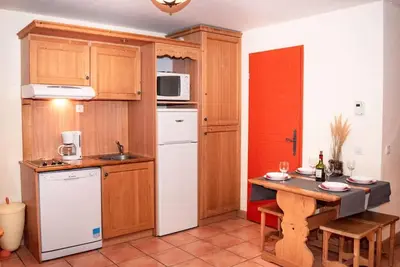 Image de 1er étage, balcon, parking, télévision, casier à ski, 29m², Pra Loup