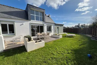 Image de Escapade salée \nLes pieds dans l’eau à 2 minutes à pied du Gr34