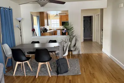 Image de Perfect 3-bedroom townhome with garage near New York City