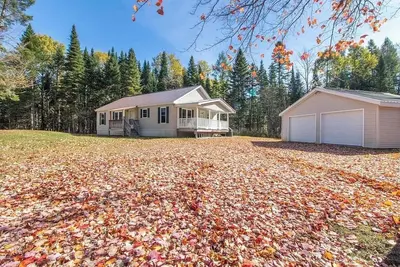 Image de 3br/2ba with direct Vast Trail access on 10 Acres!