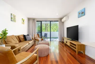 Image de Ground Floor Apartment with Park Views, Kingston