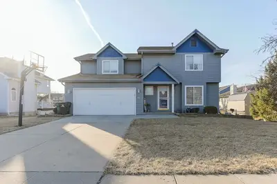 Image de Spacious 4-bedroom house in Ankeny. For family, friends and business travelers