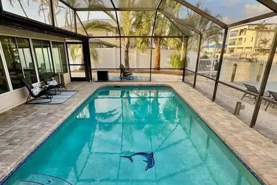 Image de Oceanfront w/ Pool, Dock & Boat Lift. Luxury 3br