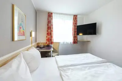 Image de Relaxing & Inviting Pet-Friendly Room Near Dining and Leipzig’s Top Attractions