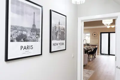 Image de Enjoyable 5-bedroom building in tranquil Patchway neighborhood