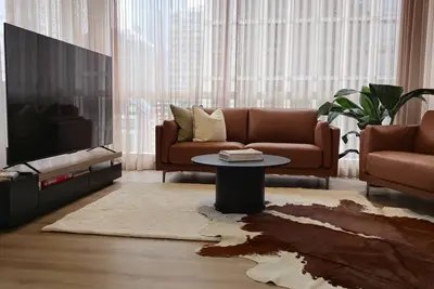 Image de Appartement 2 chambres de luxe : excellent emplacement, vue sur la ville et piscine