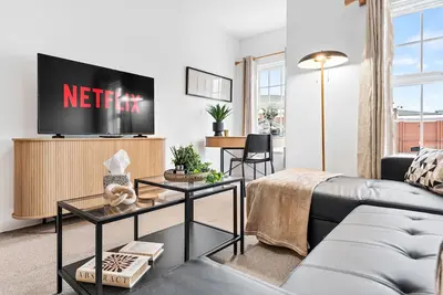 Image de Modern 2-Bed Flat with Flexible Beds