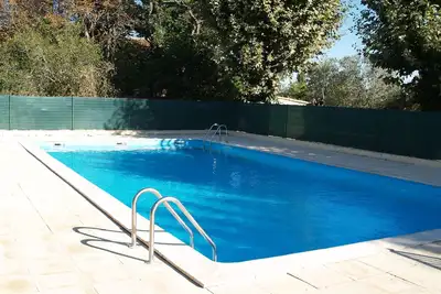 Image de Appartement climatisé, lumineux prés des plages, piscine, parking clos,