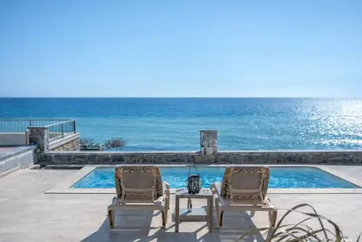Image de Kedros villa Dyo, next to the beach and near taverns