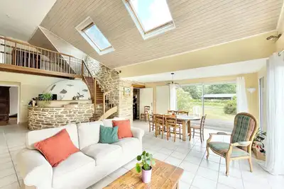 Image de Le Four à Pain. Maison de campagne à 10mn du centre de Quimper. 8 pers