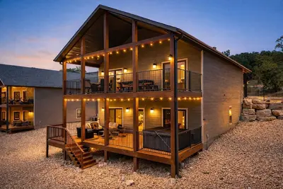 Image de 3br Lakeview Retreat w/ Hot Tub | Indian Pt