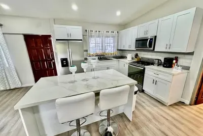 Image de 3-bedroom and 2 bathroom house in pleasant and safe Victoria Gardens with Ac