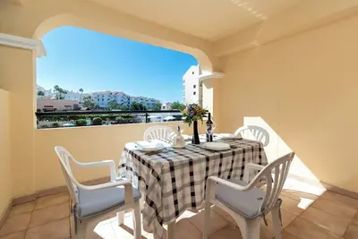 Image de Beautiful 1 Bedroom Apartment. Central Location