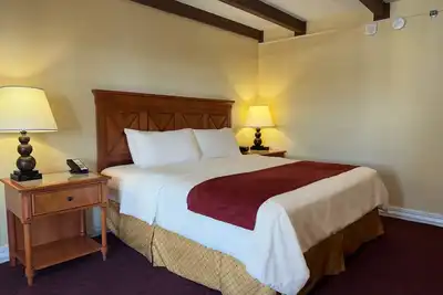 Image de Scenic Riverside Escape with Two Pools, Hot Tub | Downtown Accessible