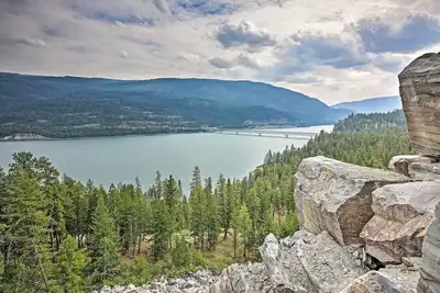 Image de Pet-Friendly Cottage w/ Hot Tub Lake Koocanusa