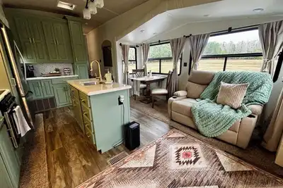 Image de Private and peaceful Rv retreat on a quiet pasture minutes from Callaway Gardens