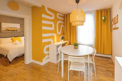 Image de Quiet & Walkable Apartment Right By Stampede, Bmo, Nightlife, Eats & More!