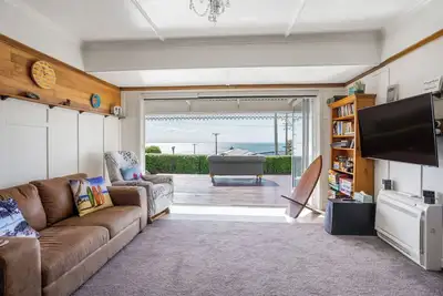 Image de Coastal Cottage in Riverton Rocks