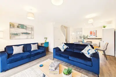 Image de Rivoli Nightingale Quiet Modern home, free parking, central location