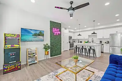 Image de Cozy 3br Apartment - Mins to Disney + Arcade