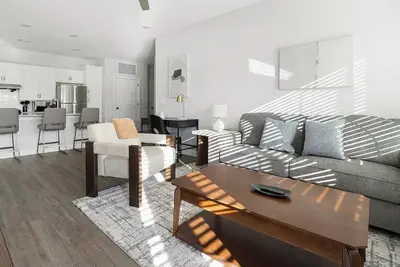 Image de Landing | Spectacular 2bd, Pool