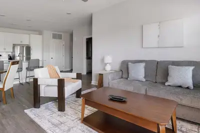 Image de Landing | Chic 2bd, Pool