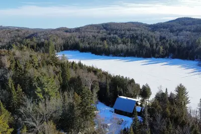 Image de Chalet la Montée: bord de lac et spa
