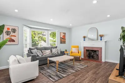 Image de Boho Hidden Gem 3b2b house with Ac in quiet Alhambra near Dtla Disney Universal