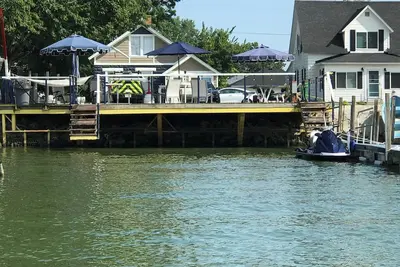 Image de Perfect 2-bedroom water front cottage with Boat docks, west side of Sandusky