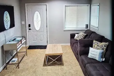 Image de Charming 3-bedroom house in peaceful Youngstown with Ac