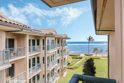 Image de Corner Penthouse Balcony Ocean Views, Ac, Pool, Spa - Steps from Beach Wbr G407!