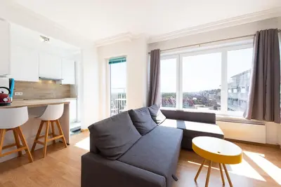 Image de Studio confortable avec terrasse, vue magnifique