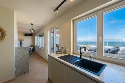 Image de Superbe penthouse - vue phénoménale sur la mer