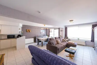 Image de Appartement spacieux avec 3 chambres et garage