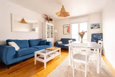 Image de 3 chambres lumineux proche gare et Tnb