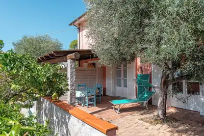 Image de Sea walking distance, cozy apartment with garden, pets welcome