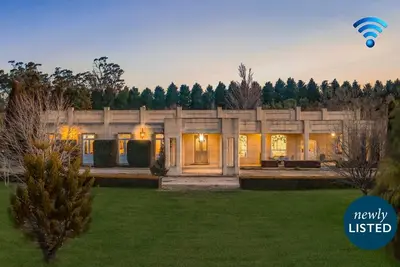 Image de Chateau Bowral – Luxury Southern Highlands Estate with Poolhouse